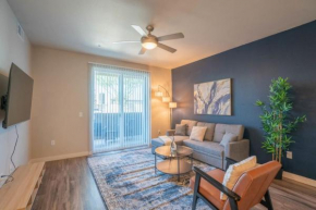 Spacious 2BD - Gym, Pool, Parking, W-D - Sleeps 8